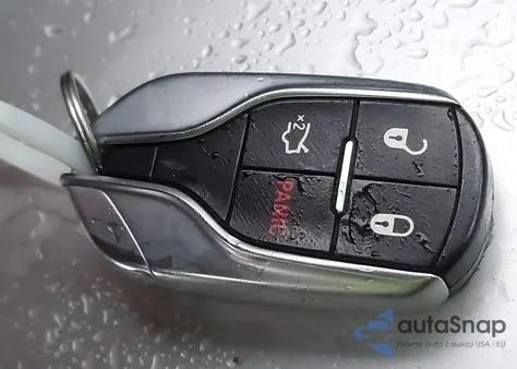 2015 Maserati Ghibli z USA, uszkodzony, nr VIN ZAM57XSAXF1146405